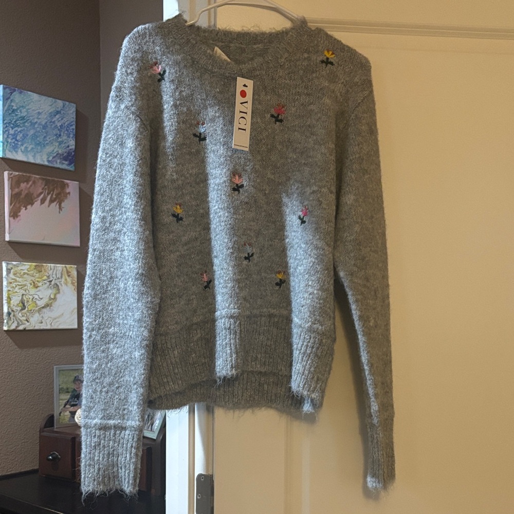 Vici Heather Gray Floral Knit Sweater